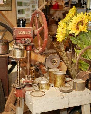 die Konserven Verdeckelungs Maschine Des Heimatmuseum Altenmellrich
